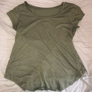 Basic Short Sleeve Top w/ Lace Knit Detail